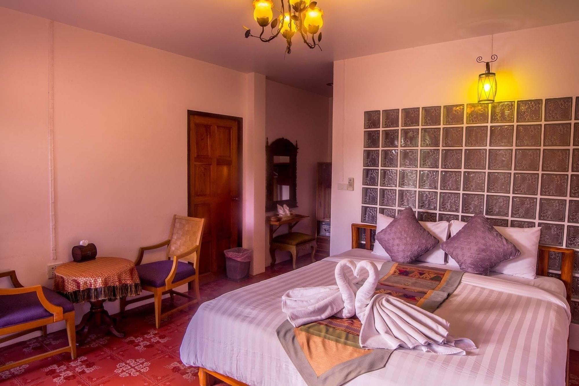 Pongphen Guesthouse - Sha Plus Certified Kanchanaburi City Exteriör bild