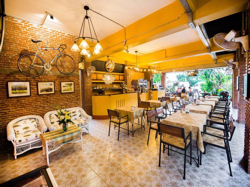 Pongphen Guesthouse - Sha Plus Certified Kanchanaburi City Exteriör bild