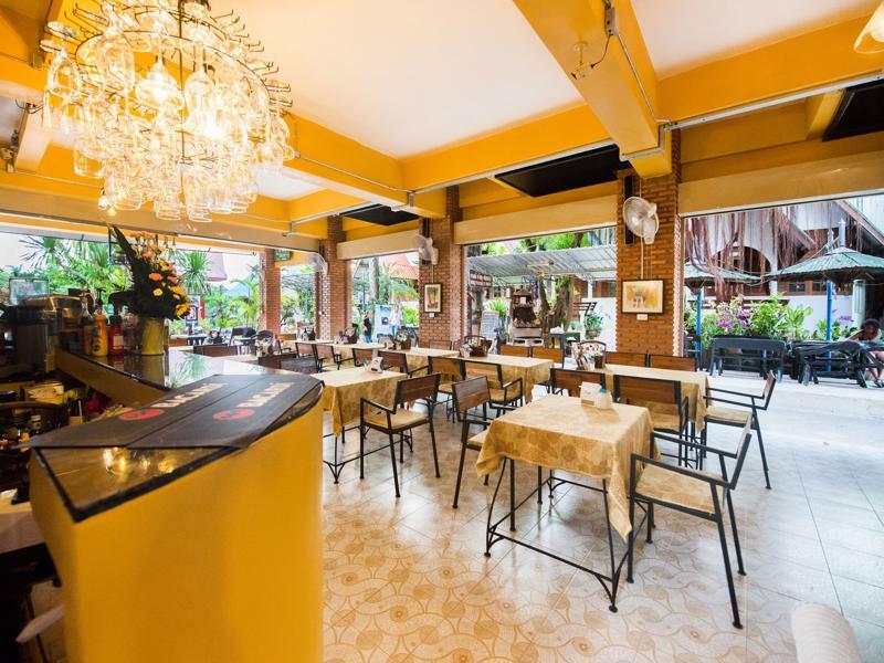 Pongphen Guesthouse - Sha Plus Certified Kanchanaburi City Exteriör bild